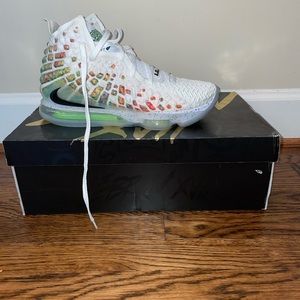 LeBron XVII 17 Sneakers-Command Force-Basketball Shoe-Size 10 with Box